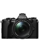 Olympus OM-D E-M5 Mark II + 14-150mm f/4-5.6 ED II -järjestelmäkamera, musta